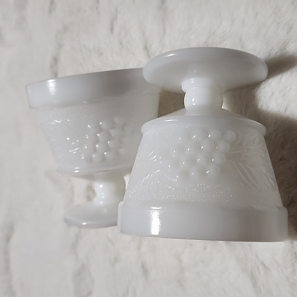 MILK GLASS VINTAGE  🍨 DESSERT CUPS * SET OF 2 * - Picture 6 of 6